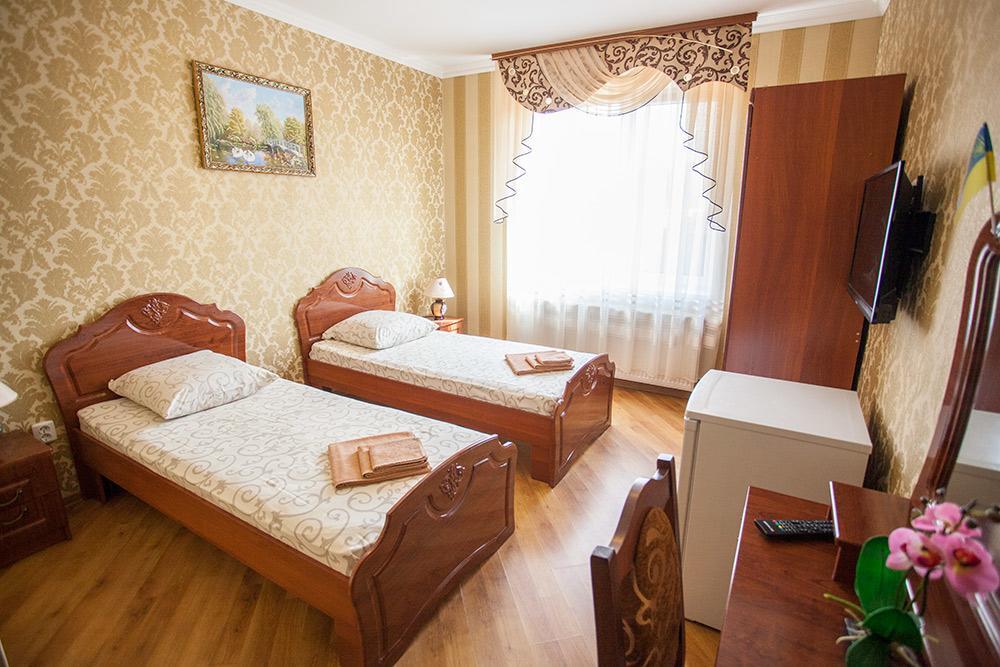 Goldenluxe Hotel แบรฮอฟ ภายนอก รูปภาพ